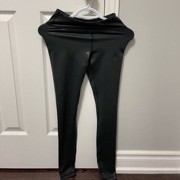 Black metalic shinny finish workout legging - Picture 1 of 5